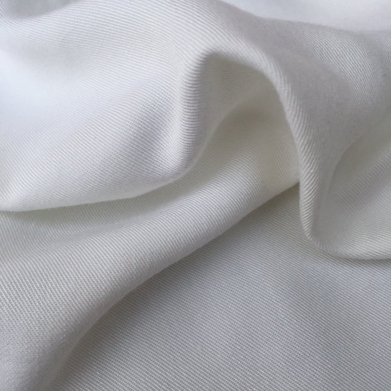 L20 Chiffon Fabric White – FabricViva